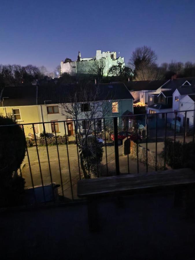 Castle View - Flat In Mumbles - Free Parking Appartamento Oystermouth Esterno foto