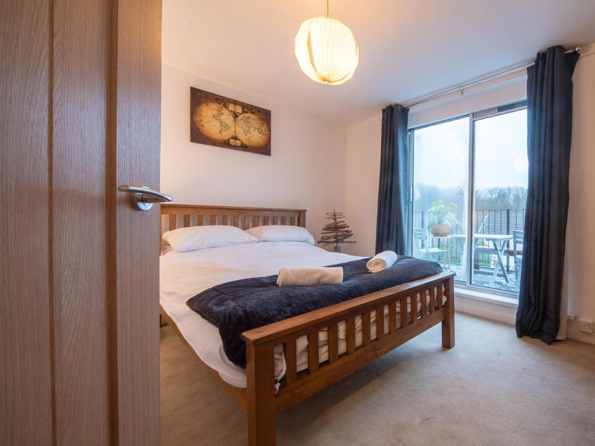 Castle View - Flat In Mumbles - Free Parking Appartamento Oystermouth Esterno foto